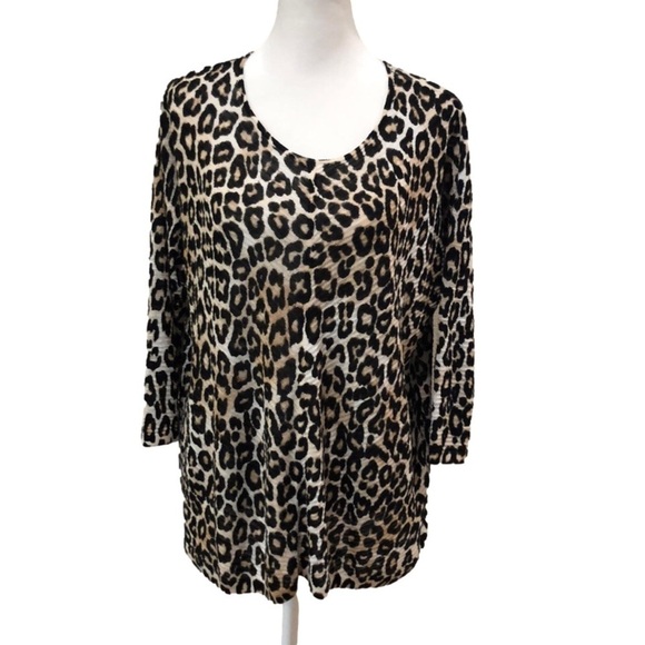 Chico’s linen blend animal print 3/4 sleeve pull over top. Size 1(Chico size) - Picture 1 of 6